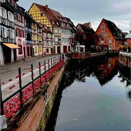La Jolie Maison Bleue, Au Coeur De L'alsace